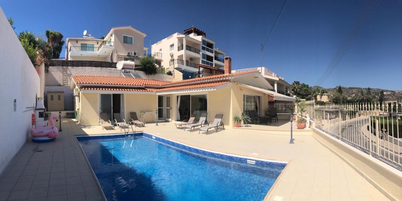 Peyia Palm Villa Paphos Eksteriør bilde